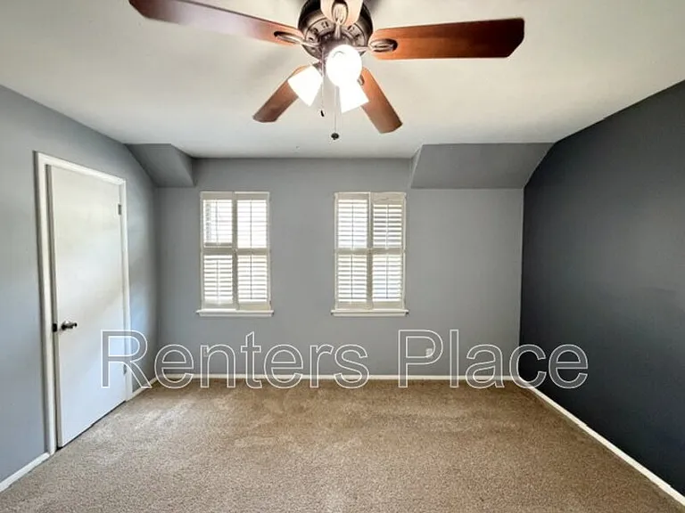 2418 E 59th Ct #4 — Photo 14