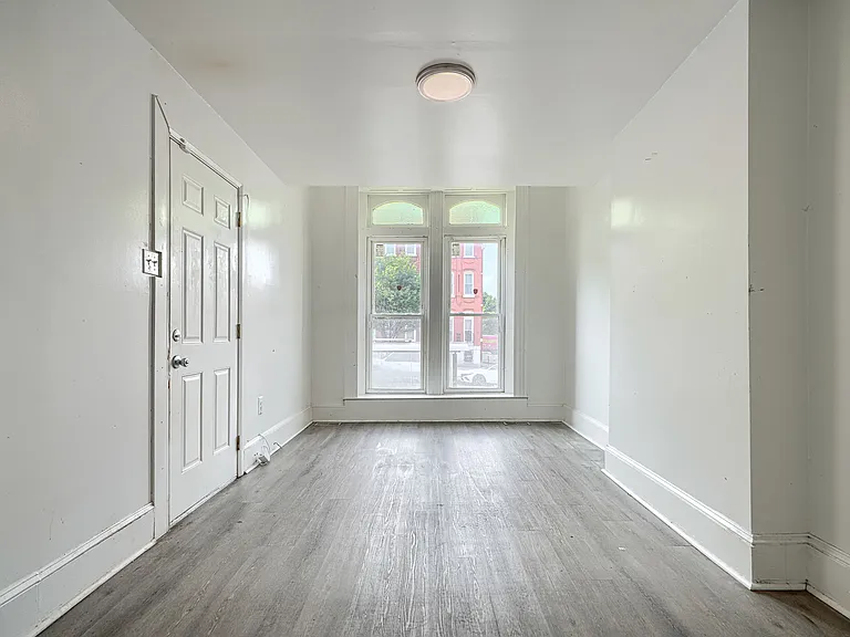 1803 W Baltimore St #1 — Photo 4