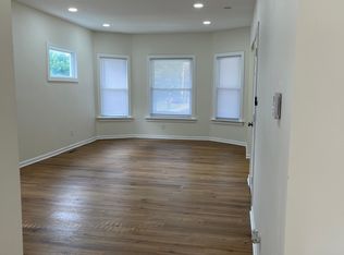 102 W Auer Ave #102, Milwaukee, WI 53212
