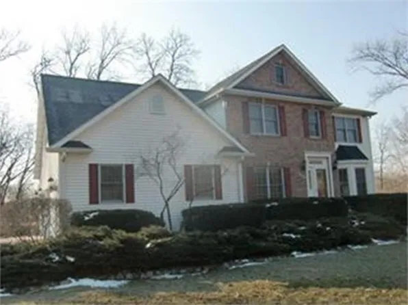 2230 Hickory Hills Rd, Muscatine, IA 52761