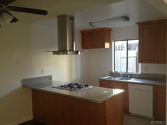 3rd image of 1162 N Lyman Ave