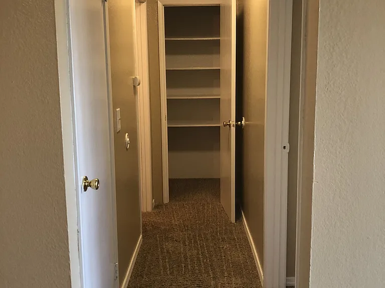 Rose Glen Apartments — Photo 4