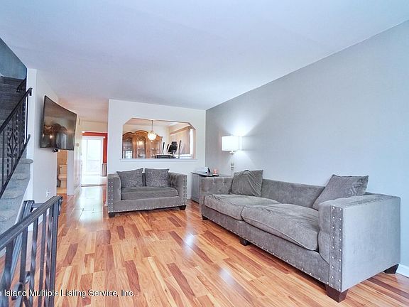 4th image of 30 Vineland Ave