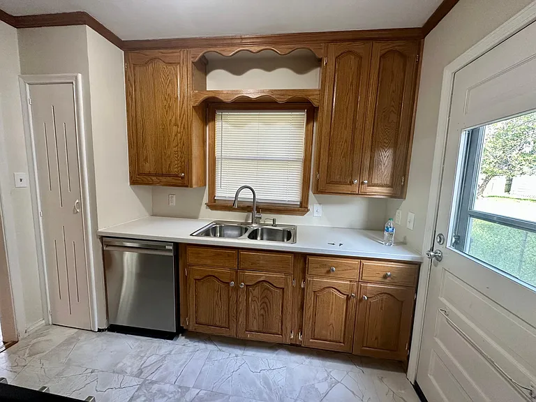 1320 S Braden Ave — Photo 14