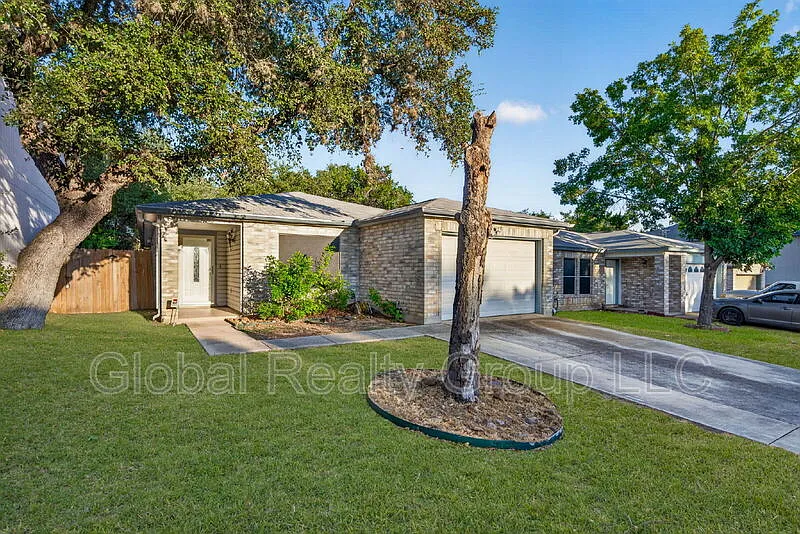3 bed, 2.0 bath, 1386 sqft, $1,750 — Photo 4