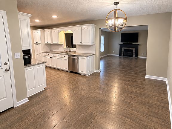 2nd image of 71 Turners Loop Rd