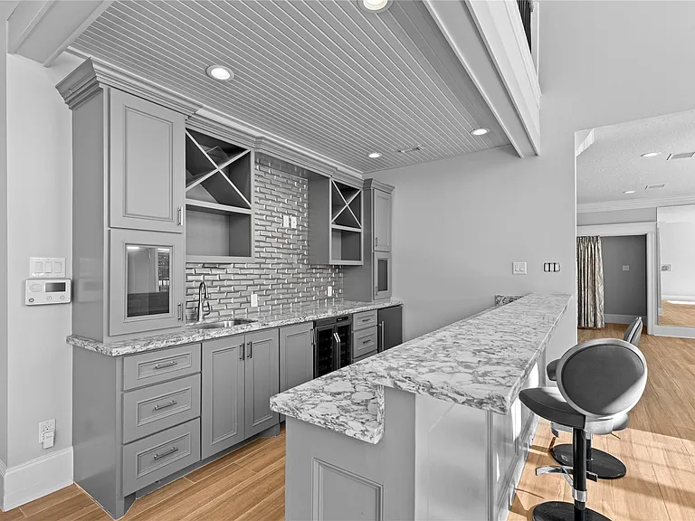 21203 Lochmere Ln — Photo 8