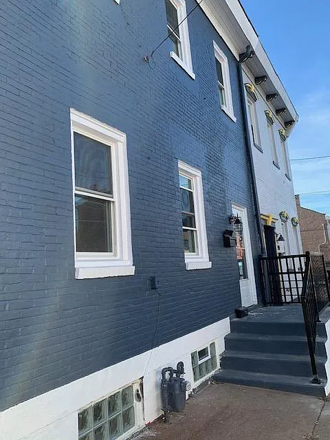 192 43rd St photo 1