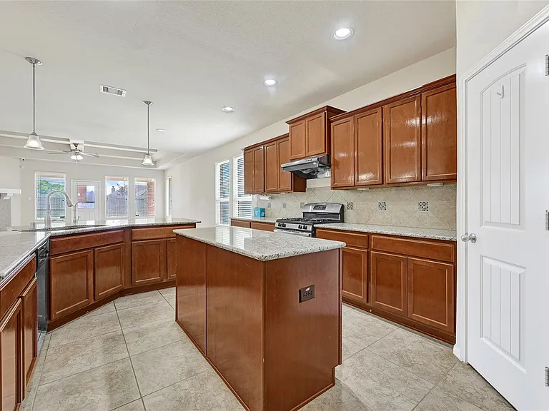 23023 Verona Vista Dr — Photo 8