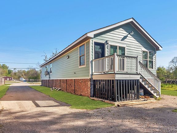 3rd image of 3042 Opelousas St