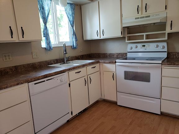 5th image of 5569 S Hugoton Dr