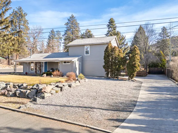 1154 NE 9th St, Bend, OR 97701