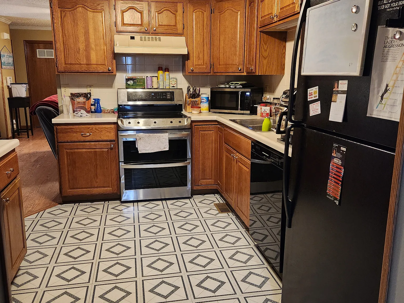 730 Dustin Rd — Photo 3