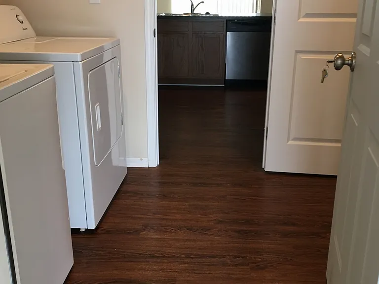 Stanley Town Homes — Photo 8