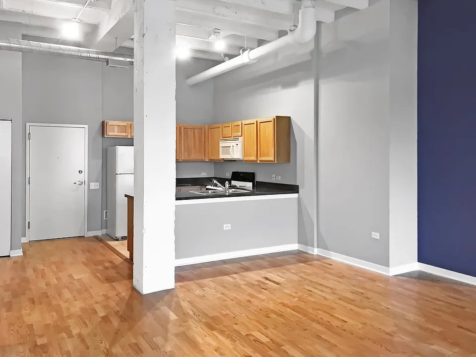 4015 N Milwaukee Ave #505