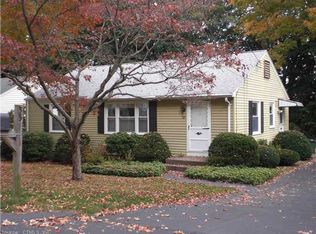 33 Forest Rd, Wallingford, CT 06492