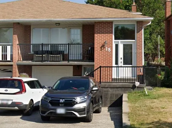 18 Madonna Gdns, Toronto, ON M9L 2T4