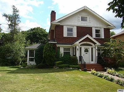 1st image of 733 Oakridge Dr