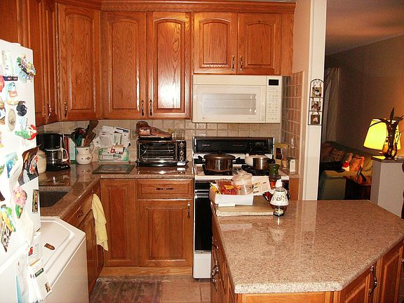 12x11 Updated eat in kitchen