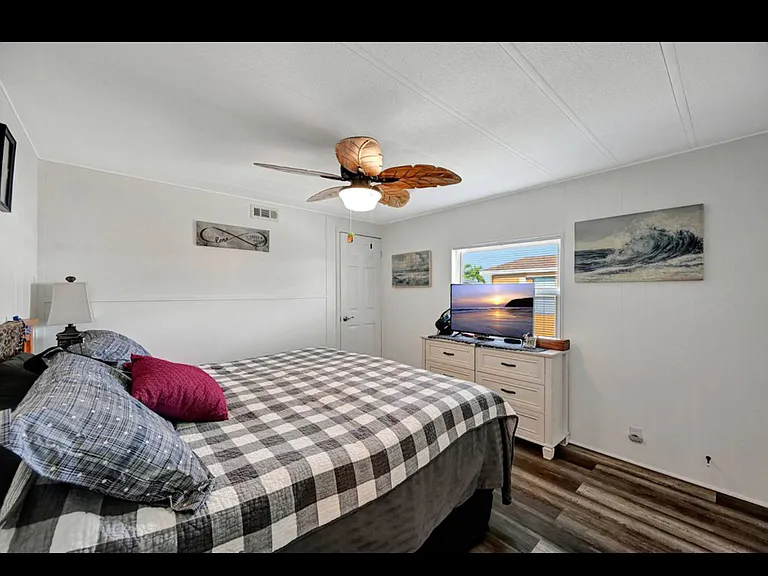 20 Quilla Ct #563 — Photo 2