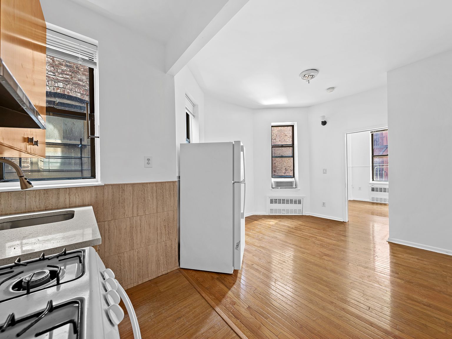 10 W 107th St APT 2C, New York, NY 10025 | Zillow