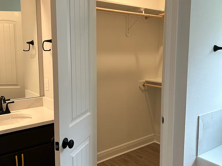 21104 Explorer Dr — Photo 6