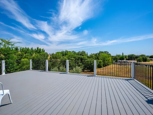 3048 Dempsey Dr, Roseville, CA 95661