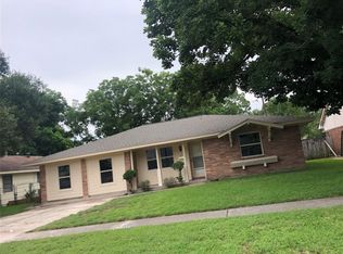 2907 Raspberry Ln, Pasadena, TX 77502