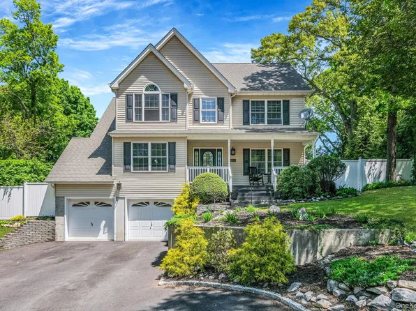 9 Saint James Drive, Sound Beach, NY 11789