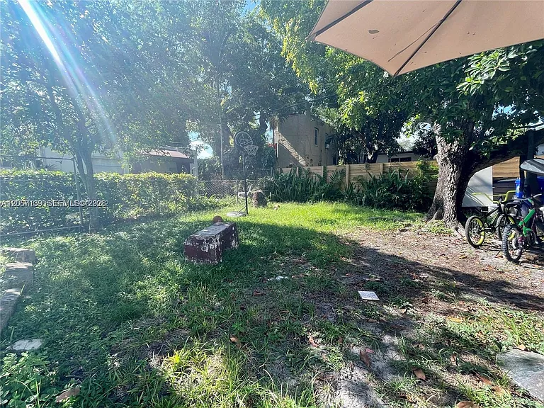 1520 SW 10th St — Photo 22