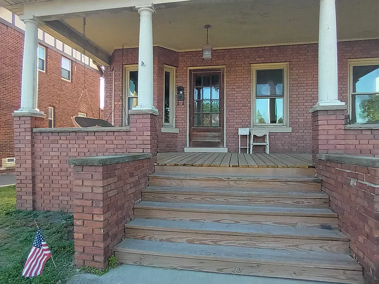 702 S Monroe St — Photo 49