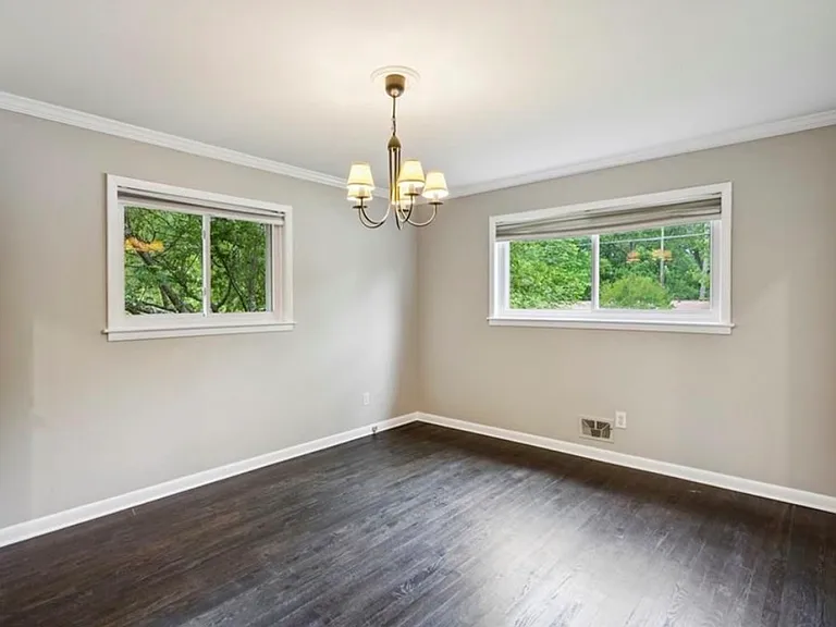 667 Brookline Dr SE — Photo 22