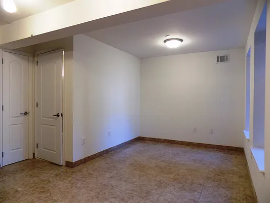 Rented by Blue Egg Realty Corp | media 8