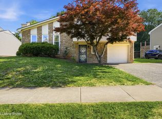 9201 Marse Henry Dr, Jeffersontown, KY 40299