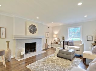 6816 Newbold Dr, Bethesda, MD 20817