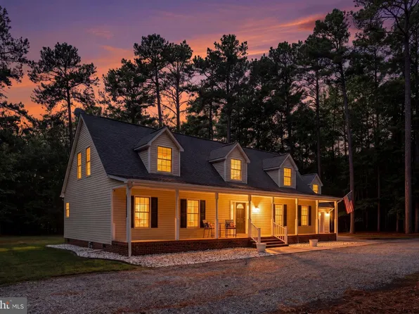 90 Shell Ct, Urbanna, VA 23175