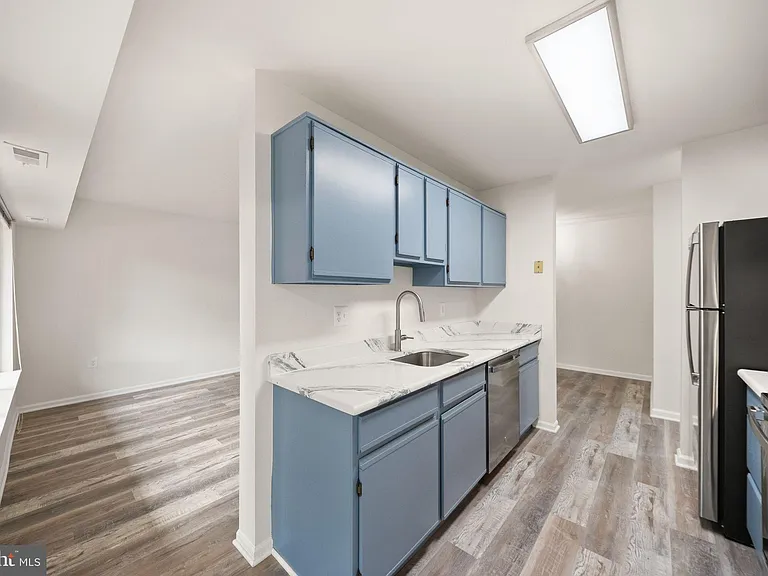 8463 Crozier Ct #104 — Photo 11