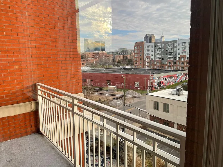 400 W North St #634 — Photo 12