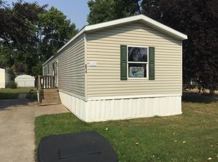 2510 Huntington Park Dr, Grand Forks, ND 58201