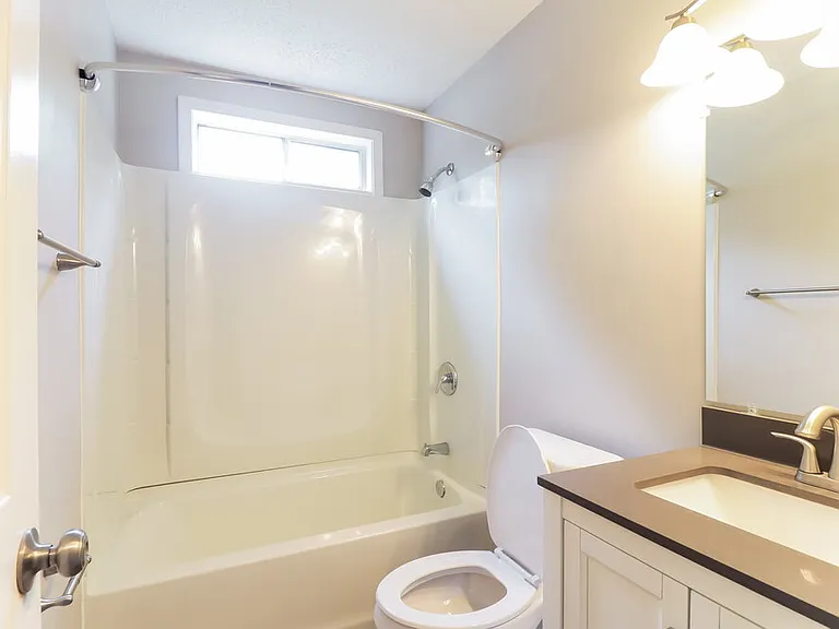 4961 Hampstead Ln — Photo 14