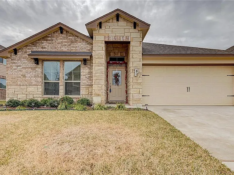 3 bed, 1554 sqft, $1,850 — Photo 3