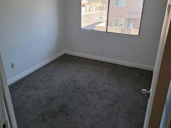 5th image of 4111 W READE Avenue