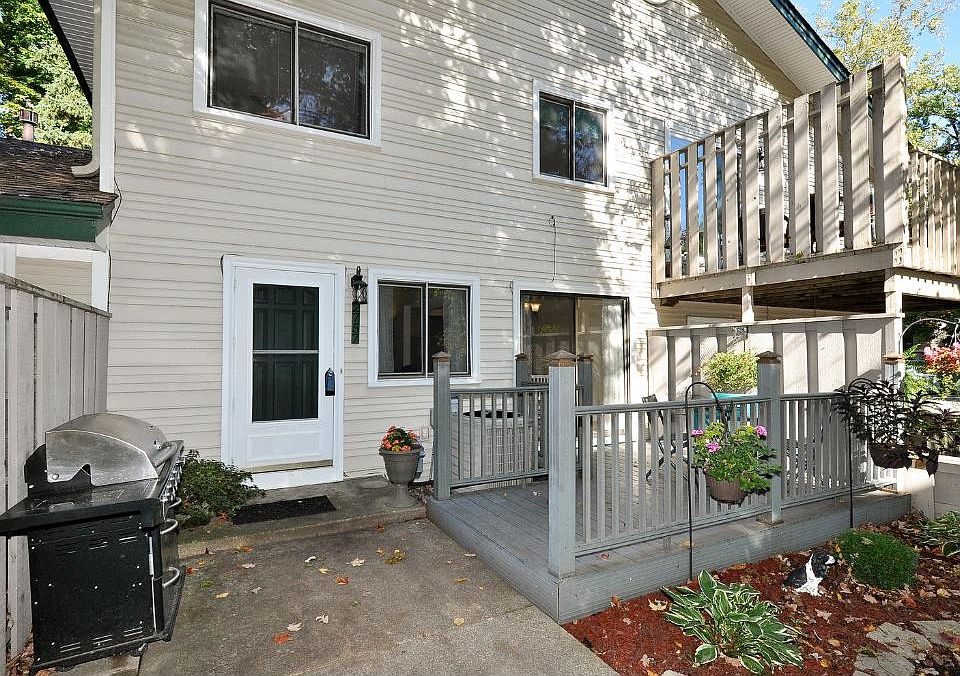 1st image of 2757 Upland Ln N