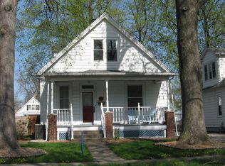 1318 S Pasfield St, Springfield, IL 62704