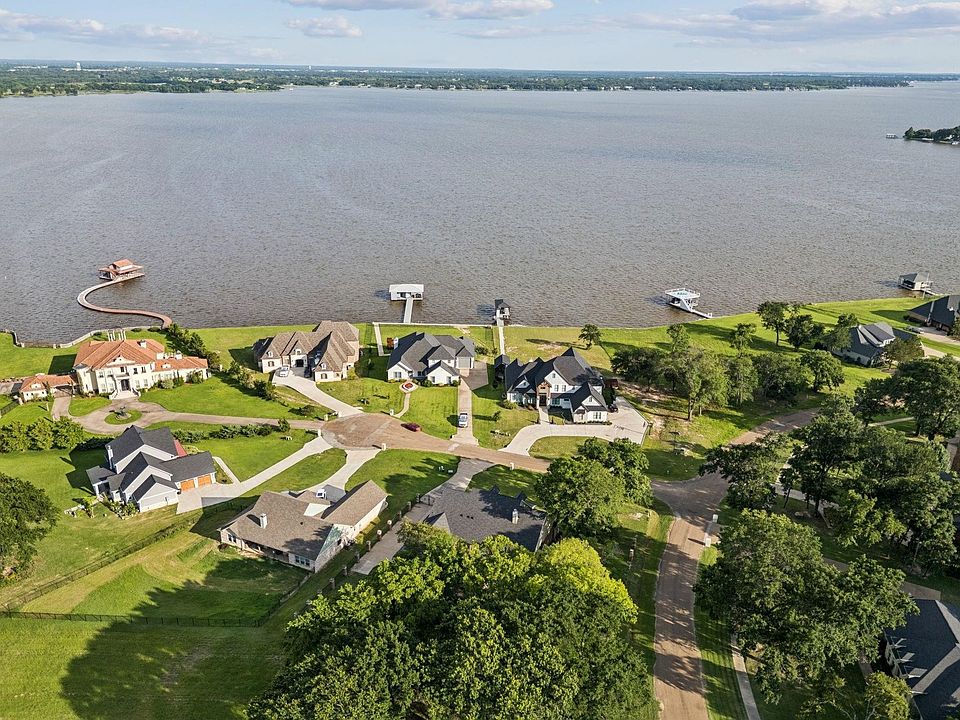 1st image of 101 Beacon Ct