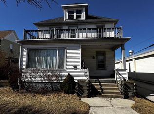 718 S 14th St, Sheboygan Fls, WI 53081