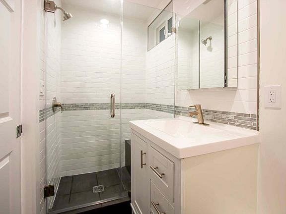 4th image of 1045 Cabrillo St #9