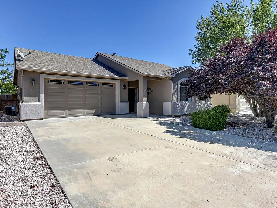 5879 N Bronco Ln