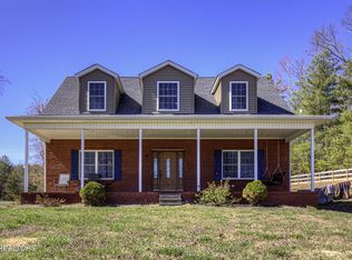 163 Sourwood Lakes Rd, Tellico Plains, TN 37385