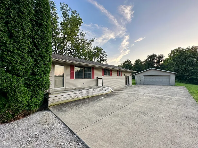 4860 S Leonard Springs Rd — Photo 1